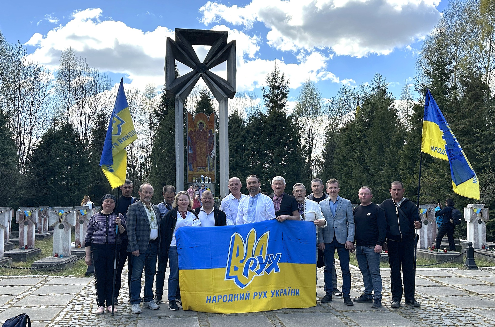 На горі Маківка голова Руху Андрій Корнат вшанував Українських січових стрільців (+відео)