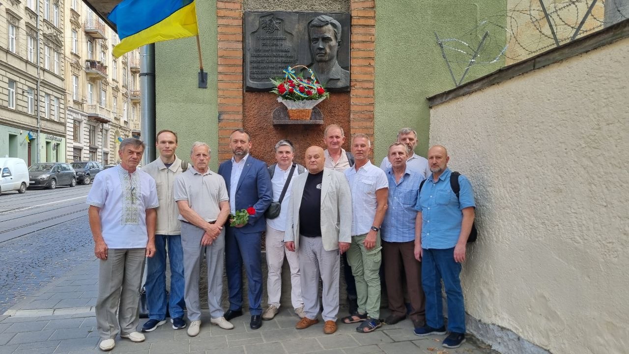 У Львові вшанували пам’ять Олега Ольжича та Олени Теліги