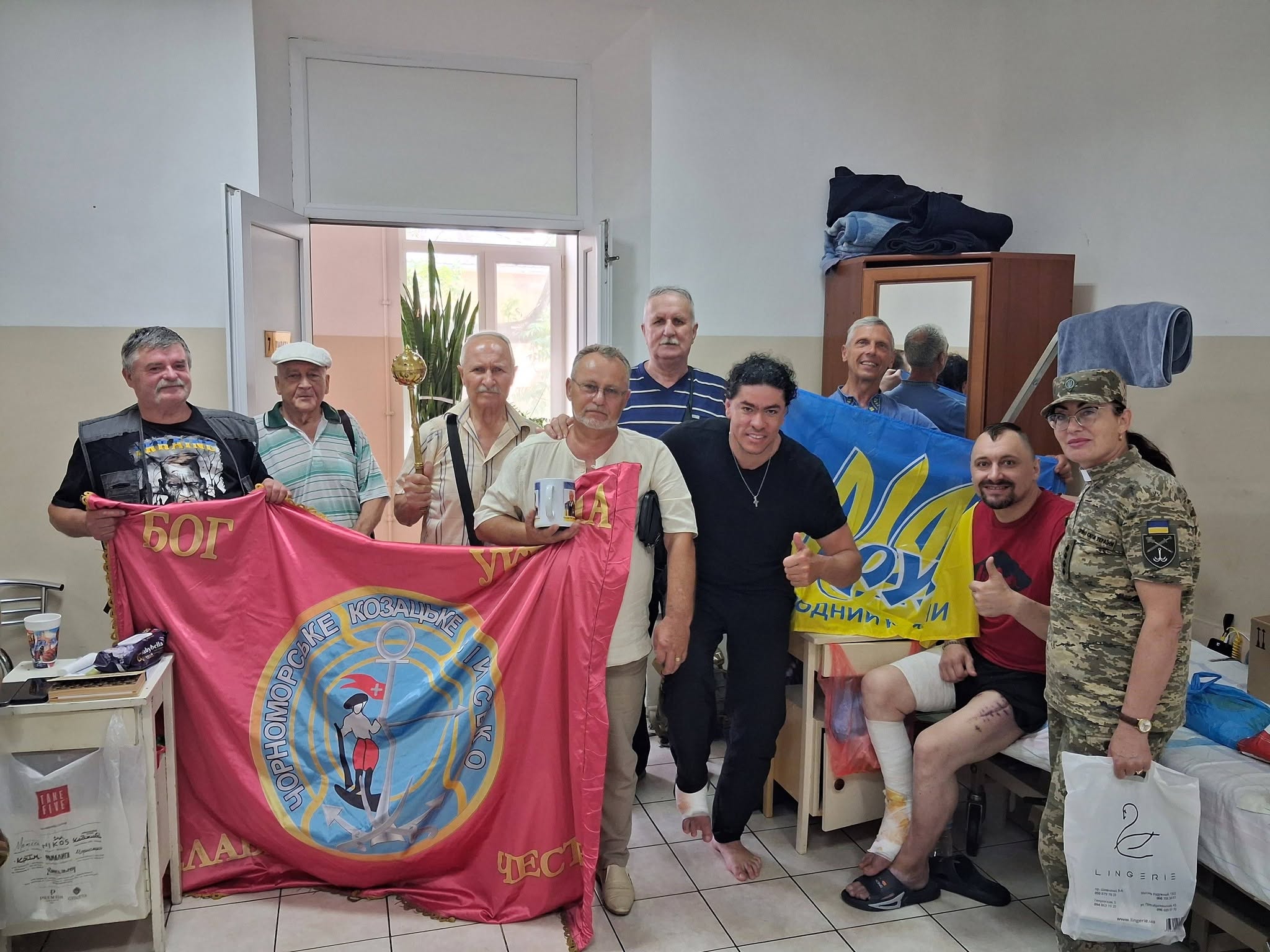 Рухівці Одеси відвідали поранених захисників