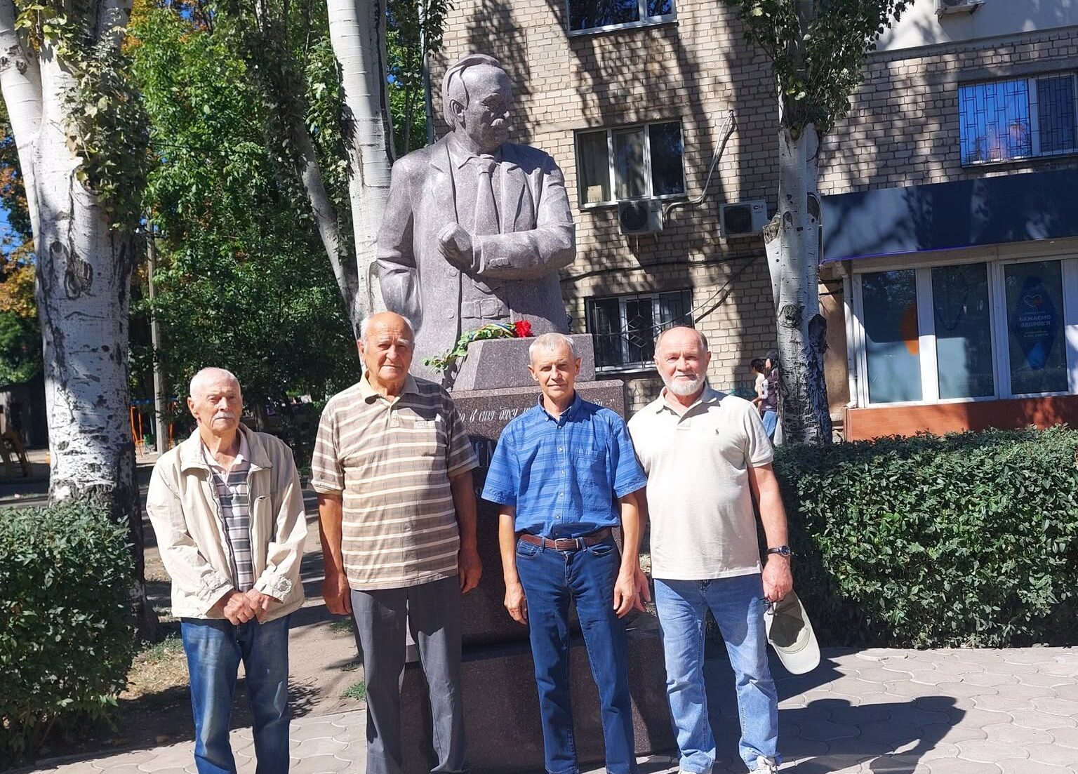 Рухівці в Миколаєві відзначили 37-у річницю створення Народного Руху України